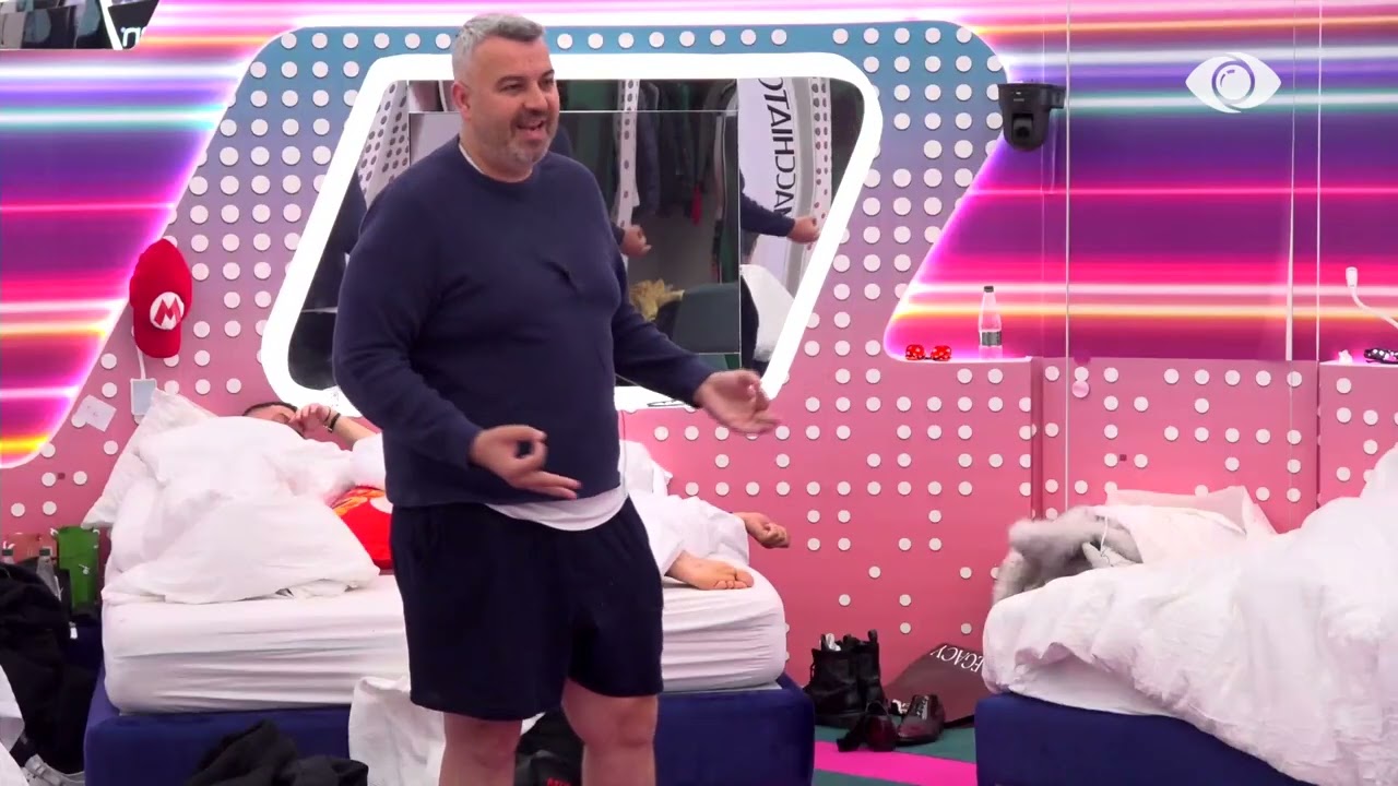 “Kam mendimin që je koklesh”/ Stenaldo diskuton me Rogertin