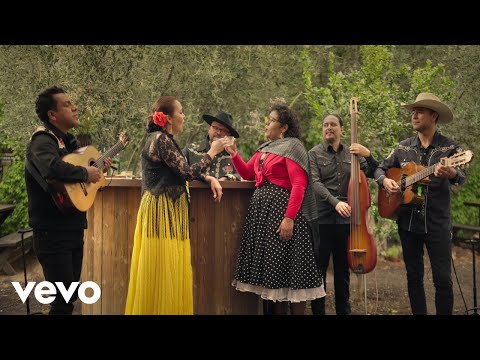 La Santa Cecilia, Aida Cuevas - Cuatro Copas