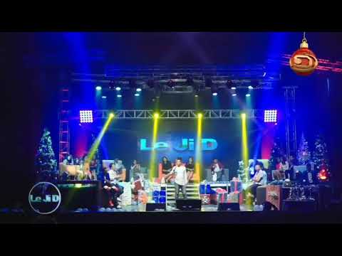 STAND UP SOMBINIAINA - LE Ji D DREAM'IN