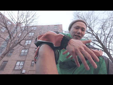 Omen44 feat. Tragedy Khadafi (Intelligent Hoodlum), Big Twins Prod. DJ Scratch Nice - Plug