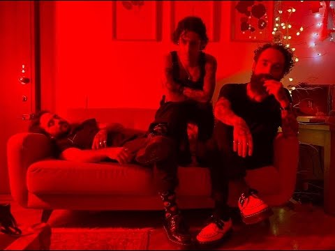 Juan Astronauta, Melov  - Fantástica (Ft. Soy Emilia) (Video Oficial)