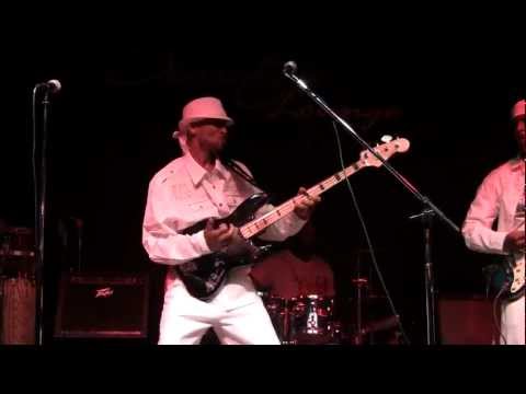 Eric EQ Young Slap Bass Solo + FunkJam with Graham Central Station