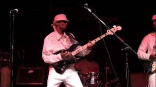 Eric EQ Young Slap Bass Solo + FunkJam with Graham Central Station