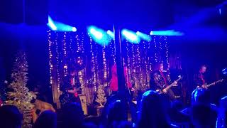 Me First and the Gimme Gimmes - Different Drum