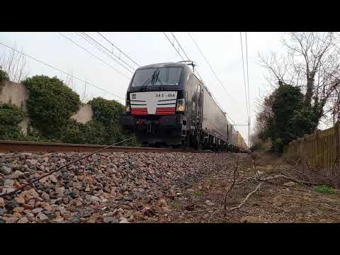 Vectron MRCE E-654 multipla nei pressi di Parona (VR) diretta al Brennero [12 marzo 2021]