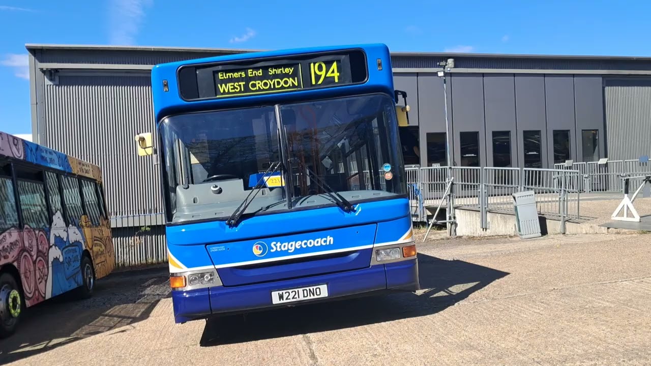 Spring Gathering , Stagecoach Dennis Dart, 34221, W221DNO On Route 194 at Brooklands 
