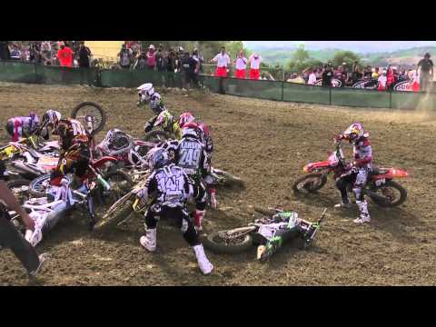 2012 Fermo GP - Tommy Searle vs Jeffrey Herlings Crash - vurbmoto