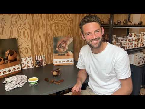 Plejning af FableWood træfigurer