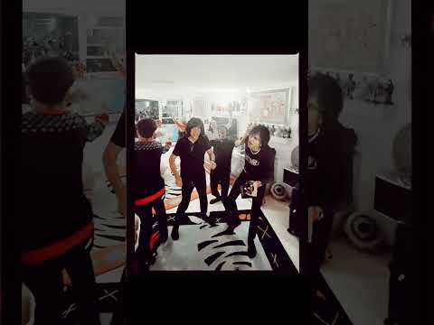 Marky Ramone's Blitzkrieg - It's Not Unusual