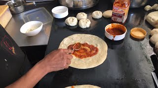 preview picture of video 'Indian Pizza |Chicken Pizza Parotta | Panner Pizza Paratha |'