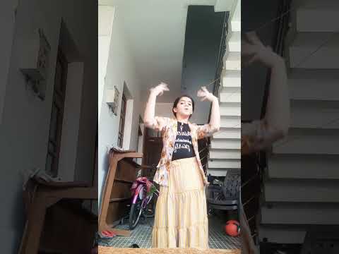 Kon disa mein#shorts#viral#dance#trending#cute#Shaivya's wonder world