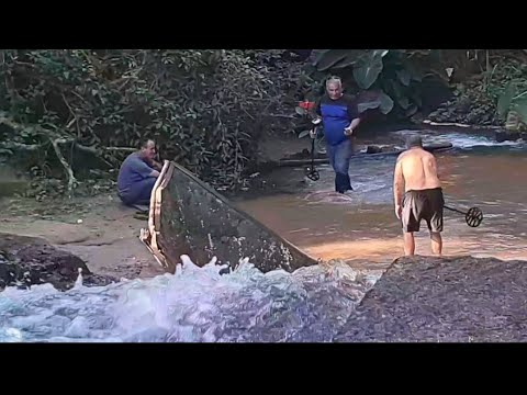 Explorando A cachoeirinha  em Terra Rica PR