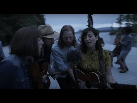 Kristin Andreassen w/ The Stray Birds – “Come Out on the Dance Floor” // Live at Miles of Music