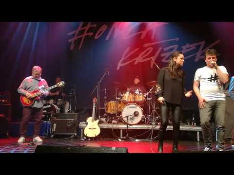 Honza Křížek s kapelou, Michal Pavlíček, David Koller, Lenka Dusilová - Slunečný hrob - Akropolis