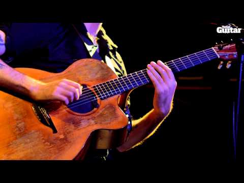 Jon Gomm guest lesson - Percussive Fingerstyle (TG249)