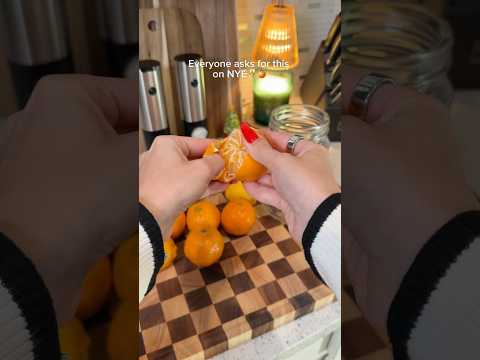 New Year 2026 drink everyone will ask for 🥂 #newyear2026 #nye #nyedrinks #homemadedrinks #drinktok