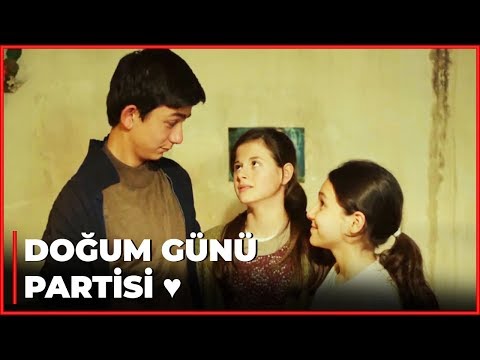 Narin, Şadiye ve Mehmet Evde Parti Verdi - Merhamet 33 Bölüm