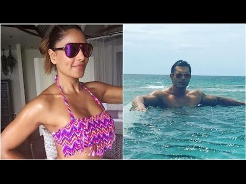 download lagu mp3 mp4 Bipasha Basu Honeymoon, download lagu Bipasha Basu Honeymoon gratis, unduh video klip Bipasha Basu Honeymoon