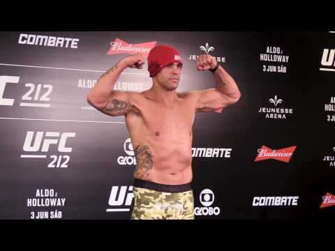 Vitor Belfort Brings Dog to UFC 212 Weigh-Ins - MMA Fighting