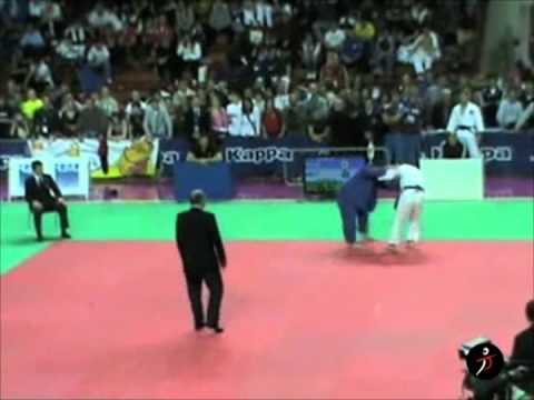 italiajudo.com_Camp Ita Assoluti 2011 - Paro Davide vs Piras Matteo_finale 3° posto_66 kg.flv