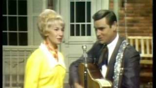 George Jones and Tammy Wynette - Milwaukee Here I Come