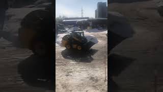 видео товара Мини-погрузчик фронтальный Bobcat NEW HOLLAND L225