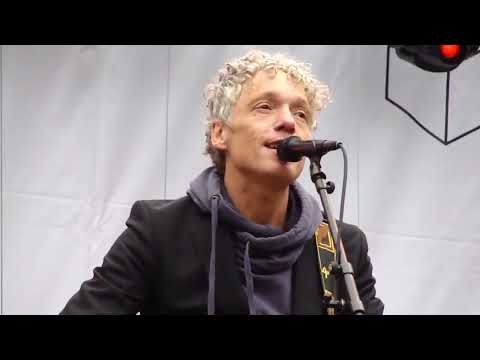 Spinvis - Wespen Op De Appeltaart (B Pop - Haarlem / 5 mei 2012)