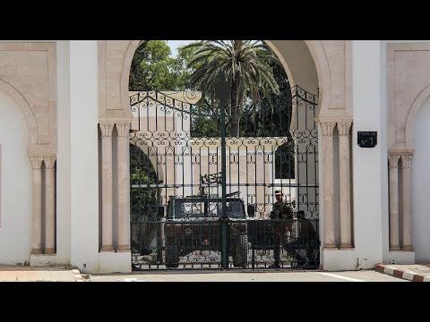 الاتحاد الأوروبي يدعو للعودة إلى استقرار المؤسسات في تونس واستئناف النشاط البرلماني في أقرب وقت…