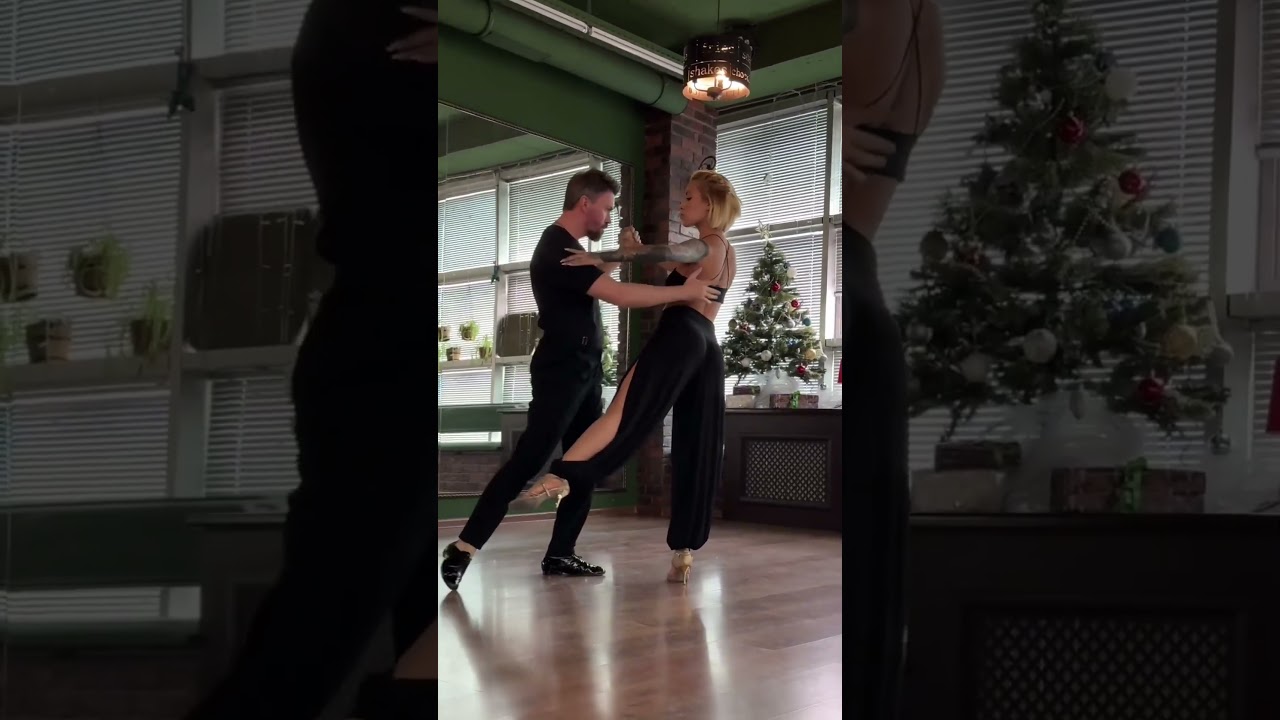 The new super tango couple, Dmitry Vasin & Stefany Ortiz 🔥😍 Follow @tangoexpo