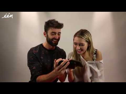 Sieg en Tinne lezen tweets van hun fans 😂