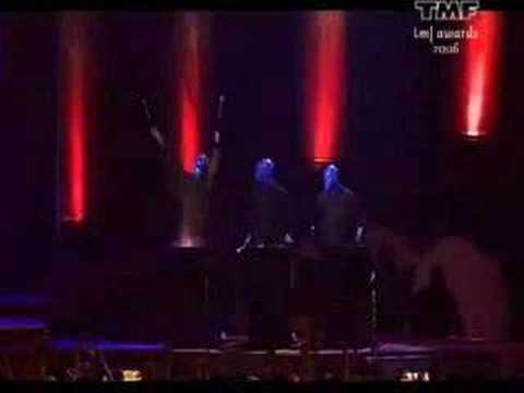 Dj TIËSTO feat. MAXI JAZZ - Dance 4 Life Live at TMF Awards