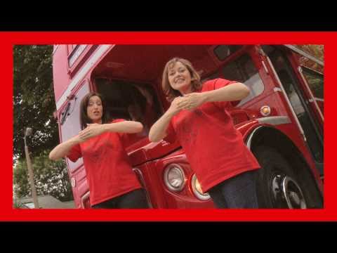Makaton - THE WHEELS ON THE BUS - Singing Hands