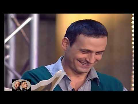 Ale e Franz - panchina ''...scommetto che mi aspettava...!''