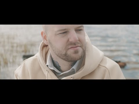Johan Alander Ft. Robinholta -  Alexander Supertramp (Official Music Video)