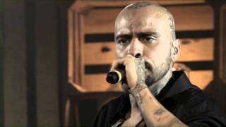 Ella Cartel de santa Me atizo macizo