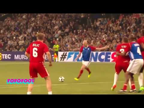Zinédine Zidane CRAZY GOAL 2018  France 98 vs Fifa 98