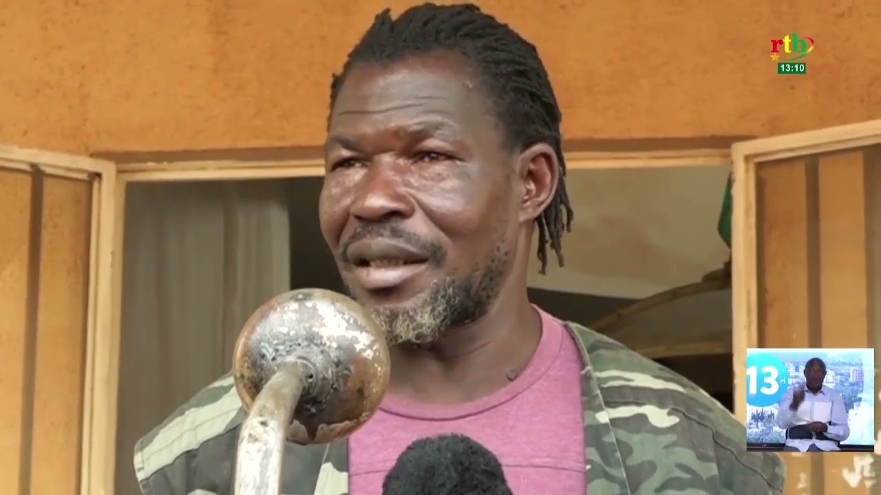 Le Ministre Secrétaire Général du gouvernement était en visite au musée national