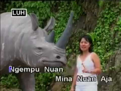 ANGELA LATA JUA -MUTUS ATI NGEMPU NUAN