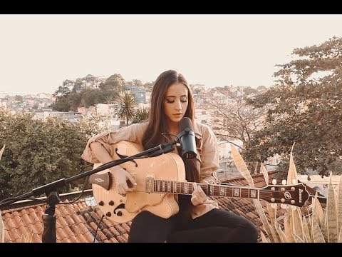 Tudo Fora De Lugar video
