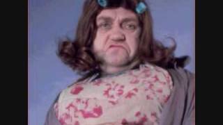 Jefferson Airplane : You wear your dresses too short.