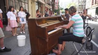 Mom Crushes it on a Street Piano in NYC - Manfred Schmitz Jazz Etude