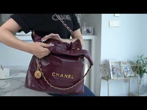 MODEL SHOW: CHANEL 22 SMALL BAG AS3260 B08037 10623
