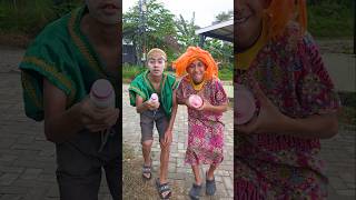Download lagu Mom Gets Scared of Baby Monkey, The Ending Will Shock You! 😱🐒 mp3