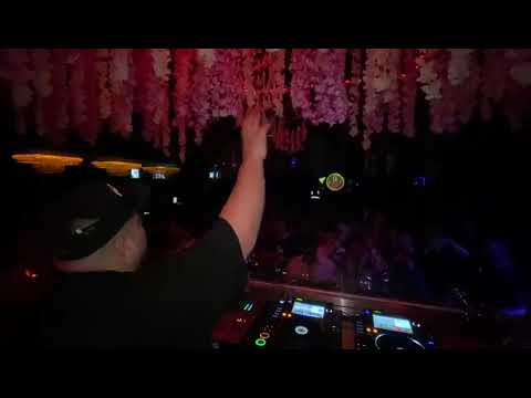 Antonio Pica plays "Antonio Pica - Raptors (Tomi&Kesh Remix)" at La Tribu Peru