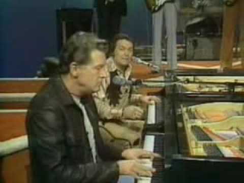 Jerry Lee Lewis & Mickey Gilley - 9 minutes of POP GOES COUNTRY.