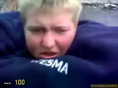 Денчик слазит
