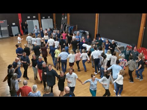 Gavotenn Pourlet, stal diàr dañsoù. Gavotte Pourlet, atelier danse bretonne, Queven. 16/10/2022 (4K)