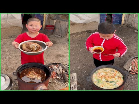 Little Boy cooking food 조리 クック for grandparents