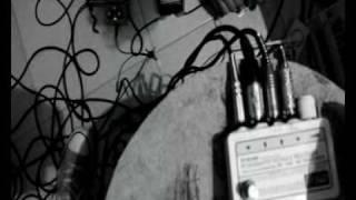 Video thumbnail for Ernie Earplugs feedback loop pedal (with switch ) by Carlos M. Peñalver