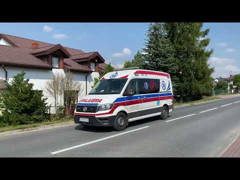 Polish Medical Rescue: Volkswagen Crafter Ambulance DCA Responding in Topólka PL 🇵🇱